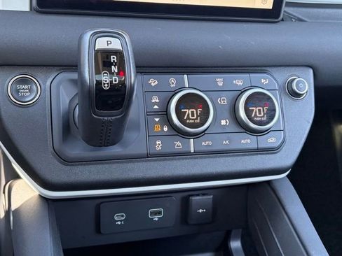 Used 2023 Land Rover Defender 90 S image 23