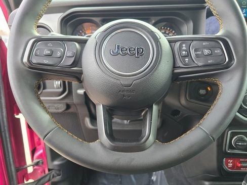 Used 2024 Jeep Wrangler Willys image 40