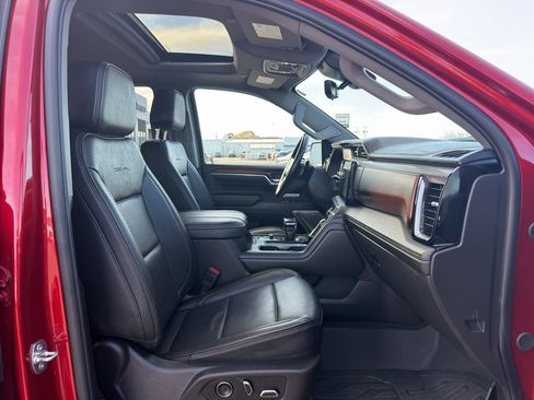Used 2024 GMC Sierra 1500 Denali w/ Technology Package AWD/4WD image 19