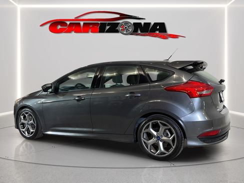 Used 2016 Ford Focus ST FWD image 9