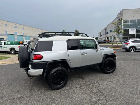 Used 2007 Toyota FJ Cruiser 4WD image 16