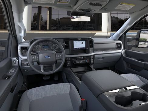 New 2026 Ford F350 XLT w/ 360-Degree Camera Package AWD/4WD image 9