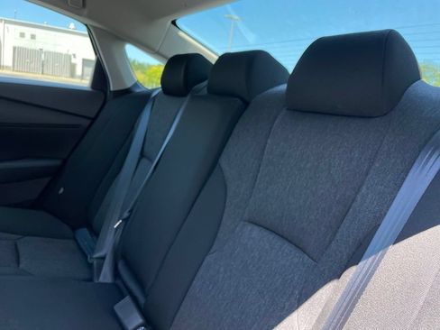 Used 2025 Honda Accord LX image 40