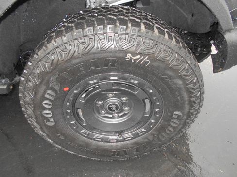 New 2025 Ford Bronco Badlands w/ Sasquatch Package image 35