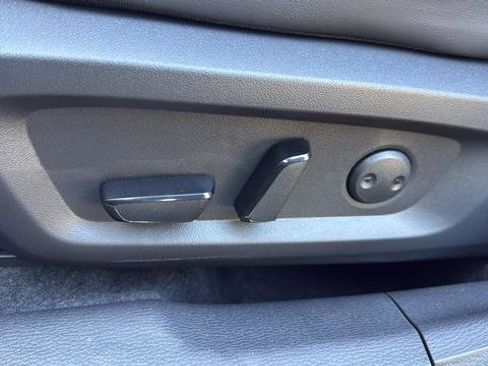 New 2026 Mitsubishi Outlander SE image 13