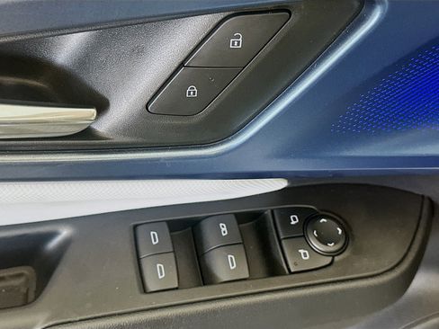 Used 2025 Chevrolet Equinox EV LT FWD image 15