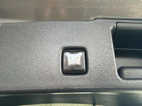 Used 2024 Ford Escape ST-Line w/ Tech Pack #1 AWD/4WD image 12