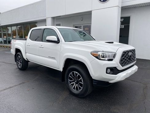 Used 2023 Toyota Tacoma TRD Sport image 5
