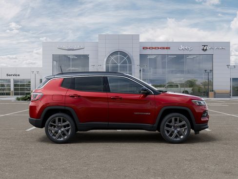 New 2026 Jeep Compass Limited w/ Sun, Sound & Navigation Group AWD/4WD image 47