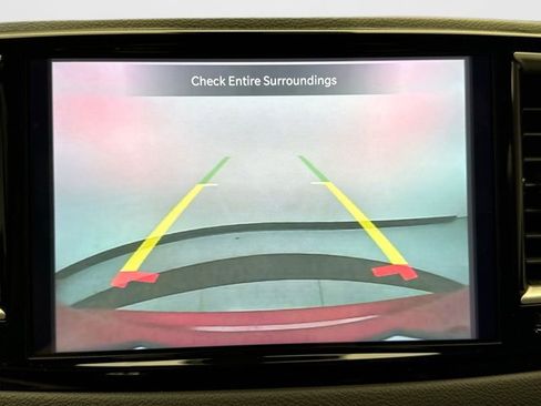 Used 2025 Chrysler Pacifica Select FWD image 15