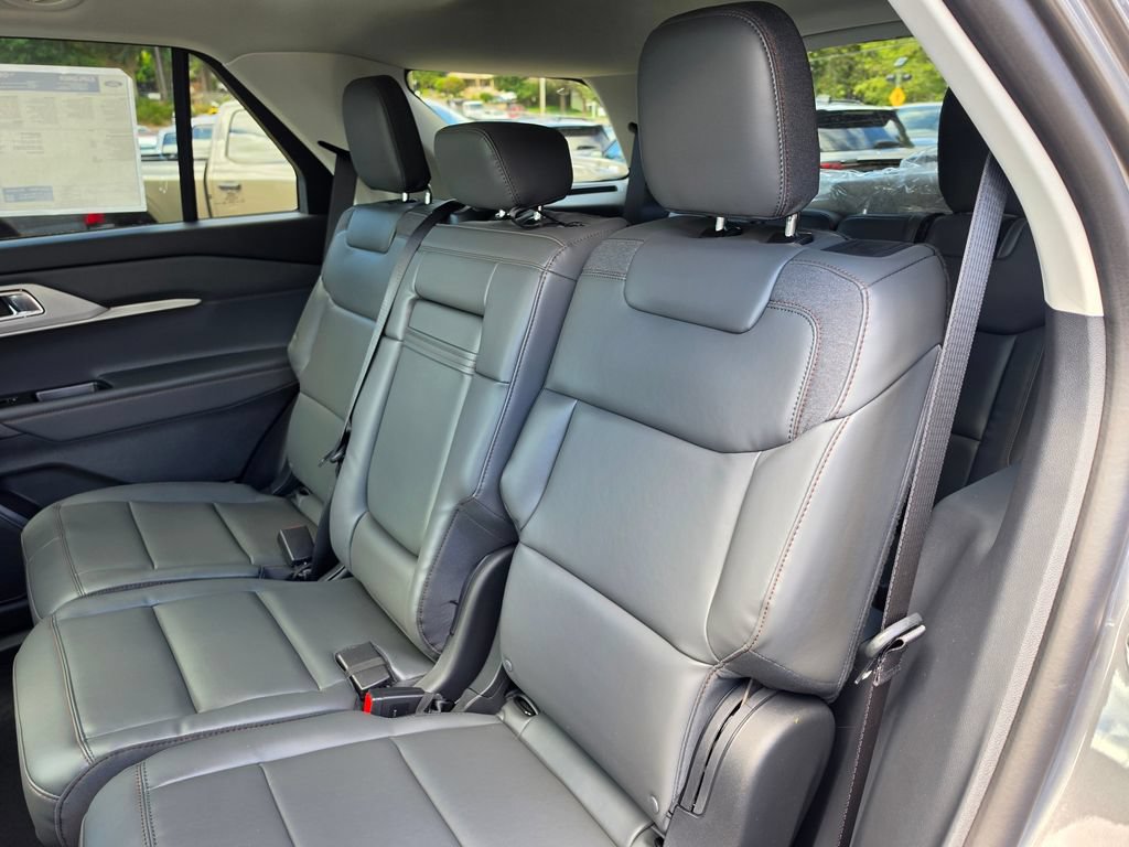 New 2026 Ford Explorer Active w/ Active Comfort Package AWD/4WD image 17