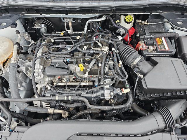 Used 2022 Ford Escape SE w/ SE Sport Appearance Package FWD image 32