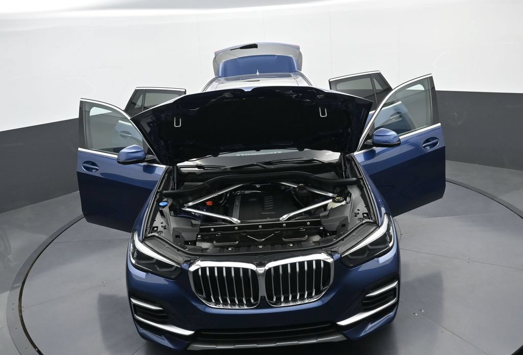 Used 2022 BMW X5 xDrive40i w/ Premium Package AWD/4WD image 38