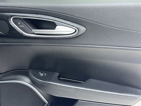 Used 2019 Alfa Romeo Giulia image 49