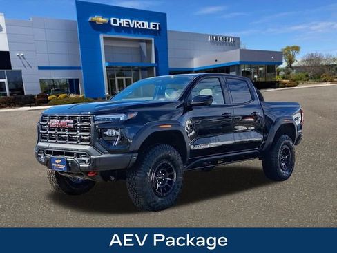 Used 2026 GMC Canyon AT4 w/ Technology Plus Package image 4