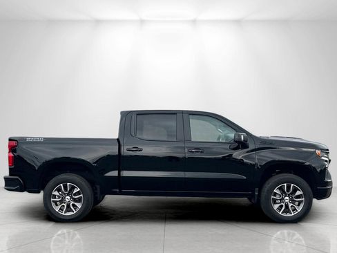 Used 2025 Chevrolet Silverado 1500 LT Trail Boss w/ LT Trail Boss Premium Package AWD/4WD image 2