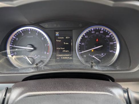 Used 2019 Toyota Highlander XLE image 21