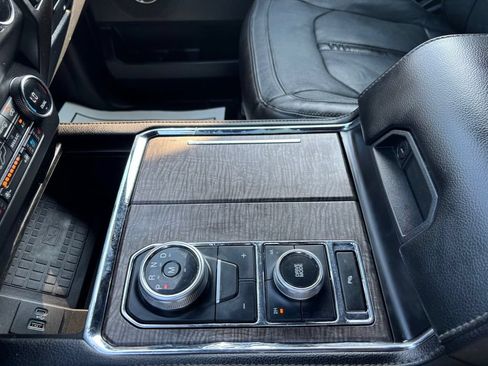 Used 2020 Ford Expedition Max Limited AWD/4WD image 33