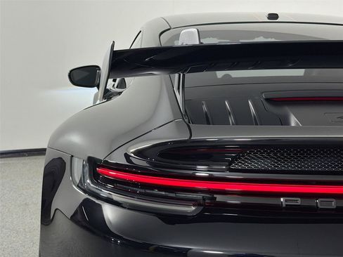 Certified 2022 Porsche 911 GT3 RWD image 16