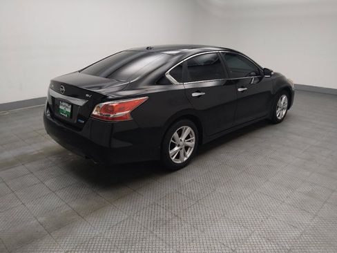 Used 2014 Nissan Altima 2.5 SV w/ Convenience Package FWD image 10