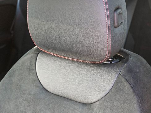 New 2026 Mercedes-Benz GLB 250 image 19