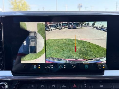 Used 2022 GMC Sierra 1500 Elevation w/ Preferred Package image 17