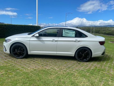 New 2026 Volkswagen Jetta SE FWD image 22