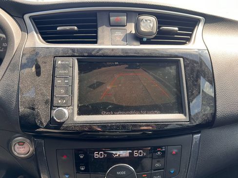 Used 2019 Nissan Sentra SR FWD image 21