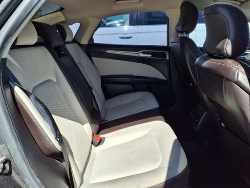 Used 2019 Ford Fusion SE w/ Equipment Group 151A image 23