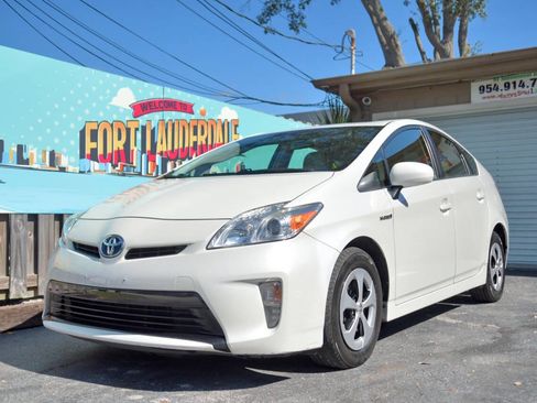 Used 2015 Toyota Prius Three image 5