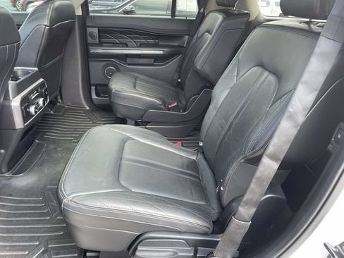 Used 2019 Ford Expedition Platinum RWD image 15