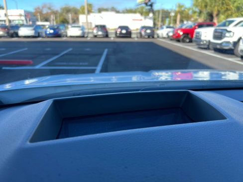 Used 2025 Kia Carnival SX Prestige image 34