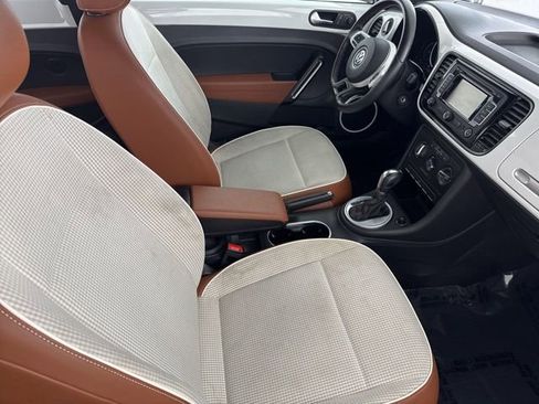 Used 2015 Volkswagen Beetle 1.8T Classic image 21