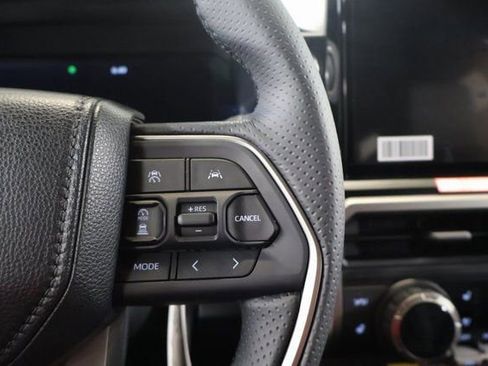 New 2026 Toyota 4Runner Limited AWD/4WD image 18