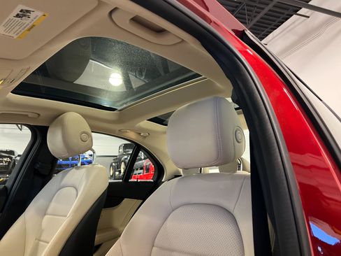 Used 2018 Mercedes-Benz C 300 4MATIC Sedan image 24