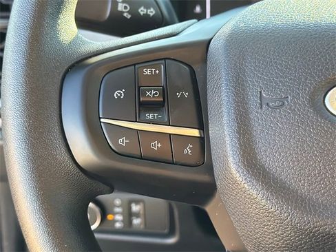 Used 2025 Ford Ranger XL image 27