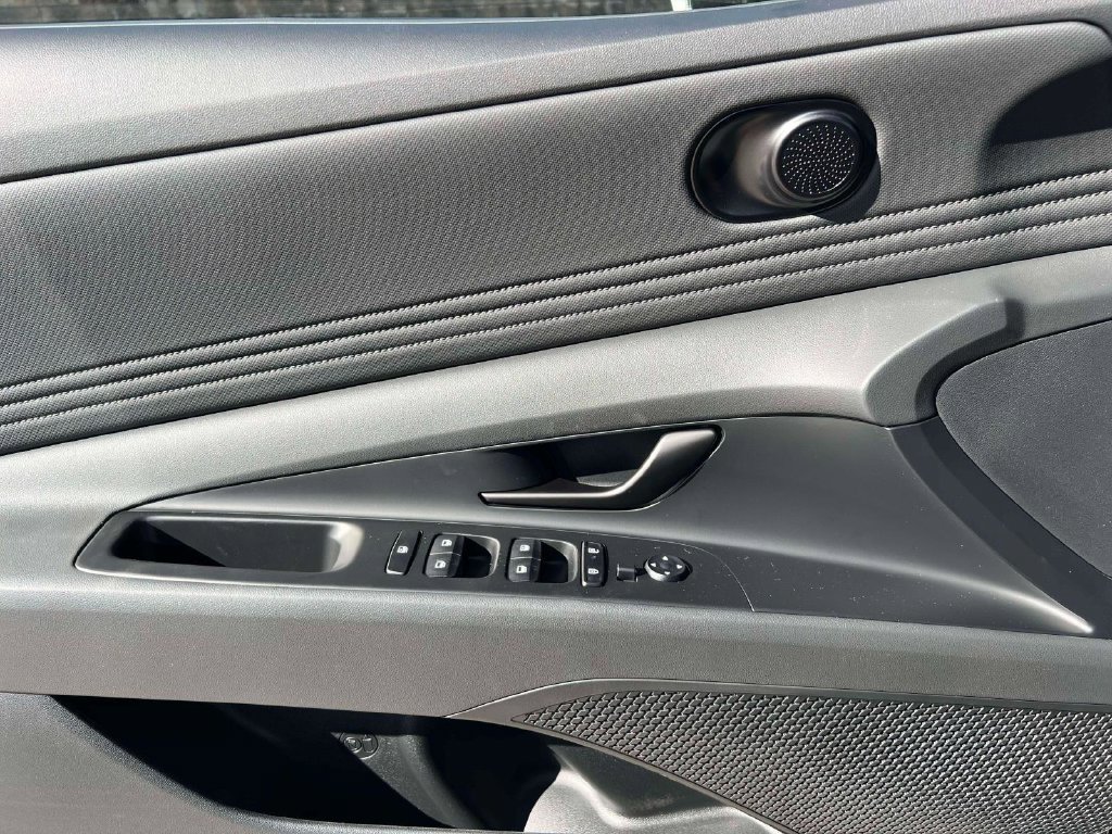 New 2026 Hyundai Elantra SEL Sport FWD image 14