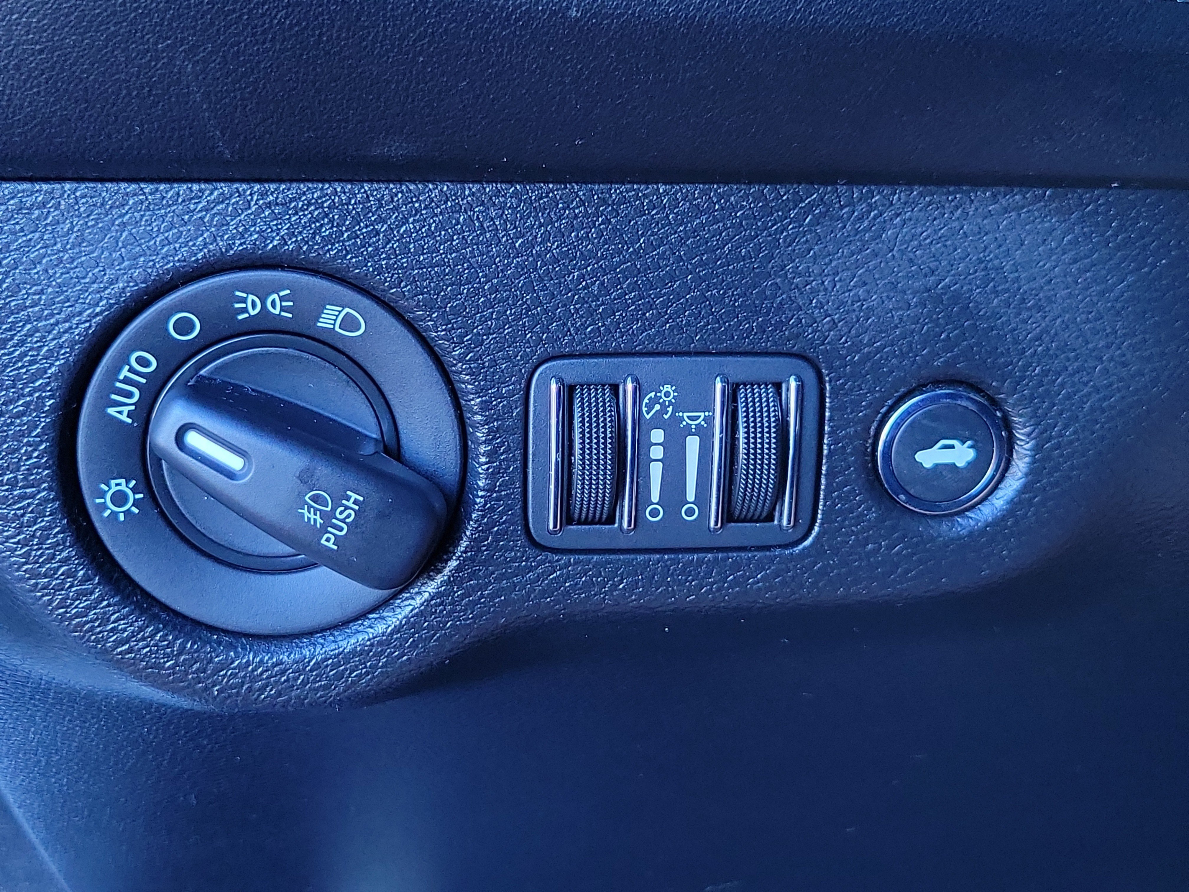 Used 2022 Dodge Challenger R/T w/ Plus Package RWD image 16