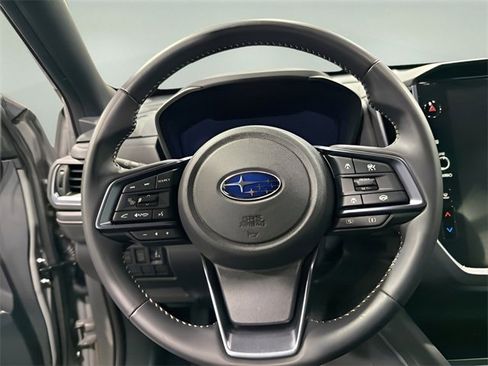 Used 2025 Subaru Forester Limited w/ Popular Package image 17