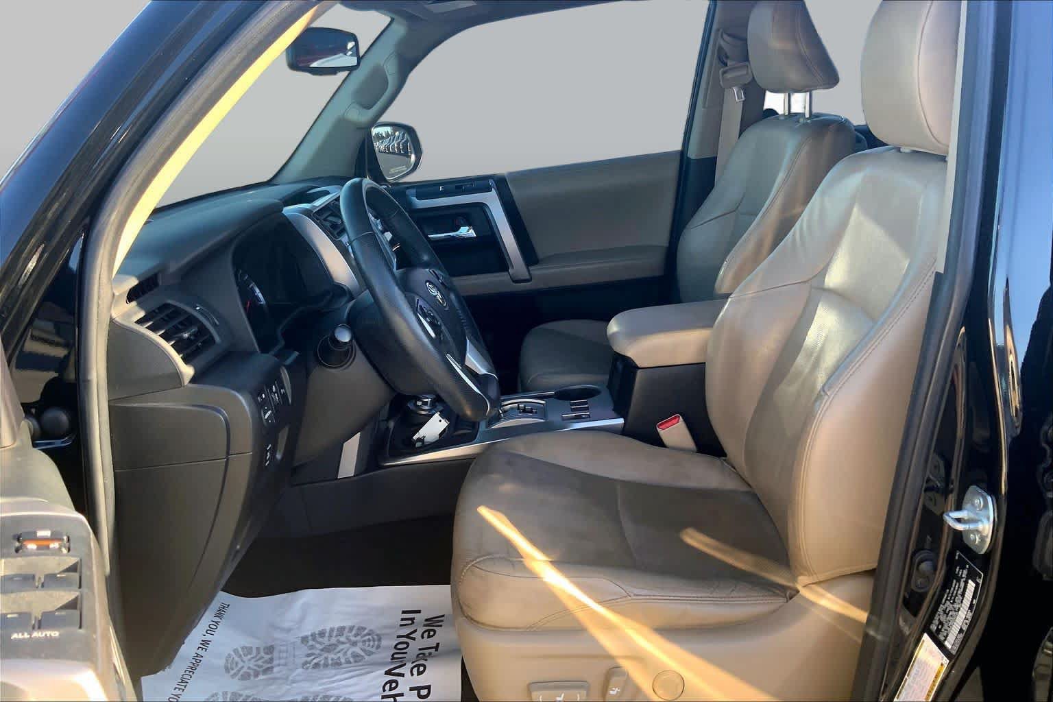Used 2016 Toyota 4Runner Limited AWD/4WD image 7