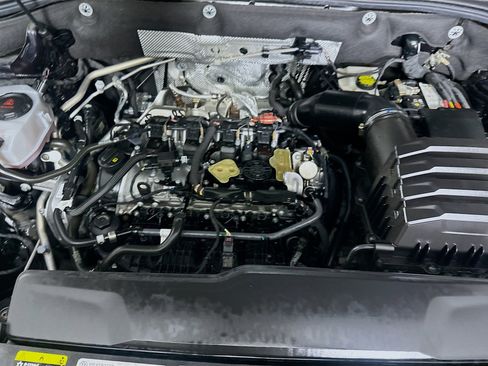 Used 2025 Volkswagen Atlas SE image 35