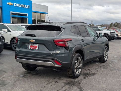New 2026 Chevrolet Trax LT w/ Driver Confidence Package image 3
