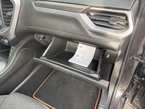 Used 2019 GMC Acadia SLE image 43