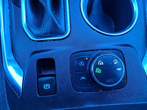 Certified 2023 Chevrolet Traverse Premier w/ LPO, Floor Liner Package image 30