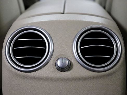 Used 2019 Mercedes-Benz GLC 300 image 21