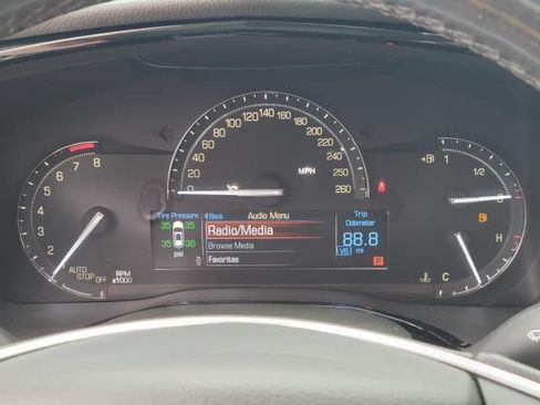 Used 2017 Cadillac XT5 Luxury w/ Driver Awareness Package AWD/4WD image 28