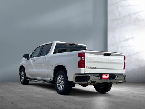 Used 2025 Chevrolet Silverado 1500 LT AWD/4WD image 4