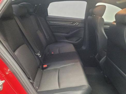 Used 2018 Honda Accord Sport image 19