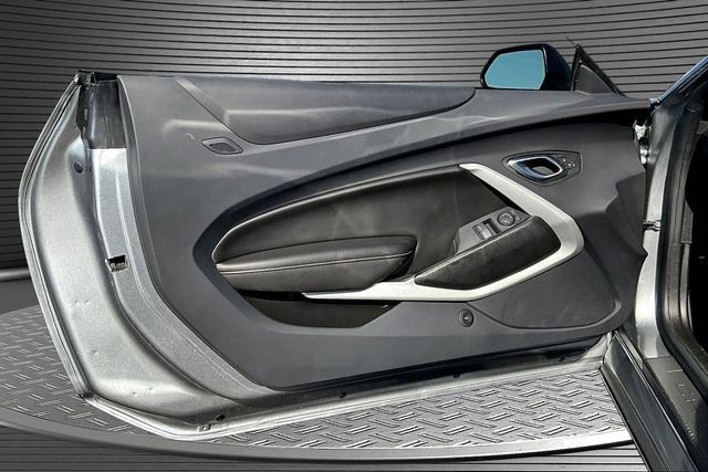Used 2023 Chevrolet Camaro LT RWD image 15