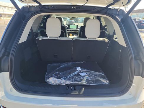 New 2026 Lincoln Aviator Premiere image 18